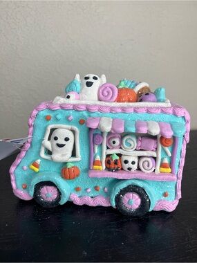 NEW Pastel Halloween Claydough Gingerbread Ice Scream Light Up Truck